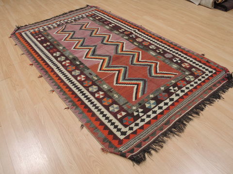 Kilim Red Flat Woven 45 X 74 Area Rug 100-109503 Image 16