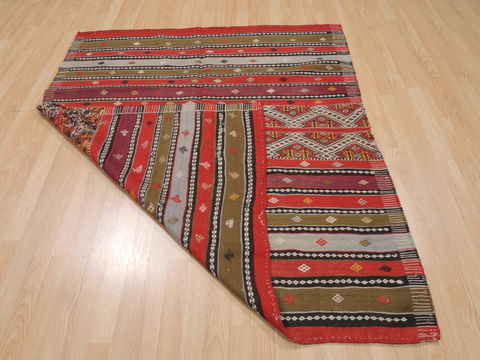 Kilim Red Flat Woven 48 X 56 Area Rug 100-109532 Image 13