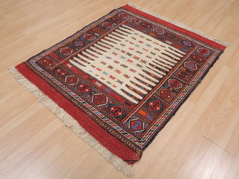 Kilim Red Square Flat Woven 33 X 33 Area Rug 100-109535 Image 4