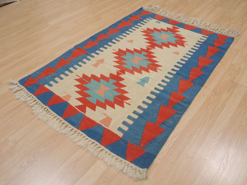 Kilim Red Flat Woven 38 X 54 Area Rug 100-109536 Image 4