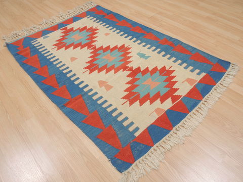 Kilim Red Flat Woven 38 X 54 Area Rug 100-109536 Image 5