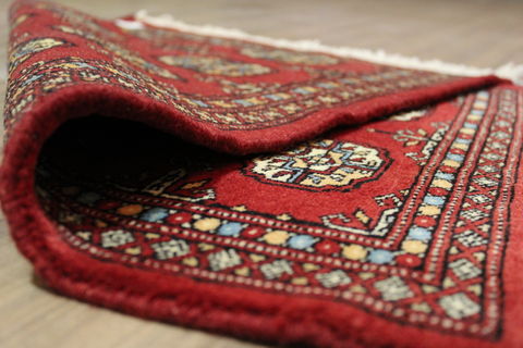 Bokhara Red Hand Knotted 21 X 31 Area Rug 155-109555 Image 6
