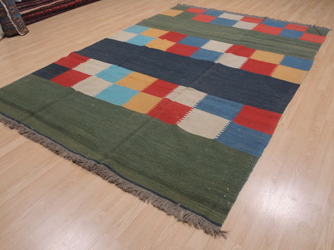 Kilim Green Flat Woven 69 X 910 Area Rug 100-109587 Image 1