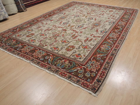 Kilim Beige Flat Woven 82 X 113 Area Rug 100-109615 Image 2