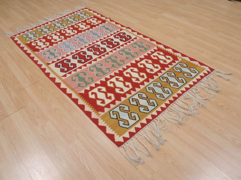 Kilim Red Flat Woven 36 X 59 Area Rug 100-109621 Image 3