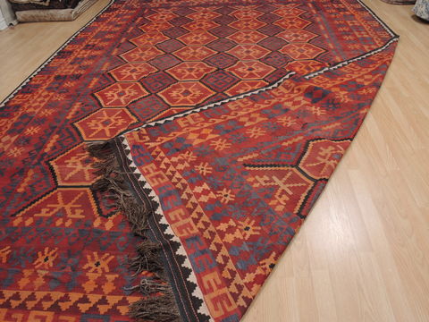 Kilim Red Flat Woven 107 X 150 Area Rug 100-109629 Image 8