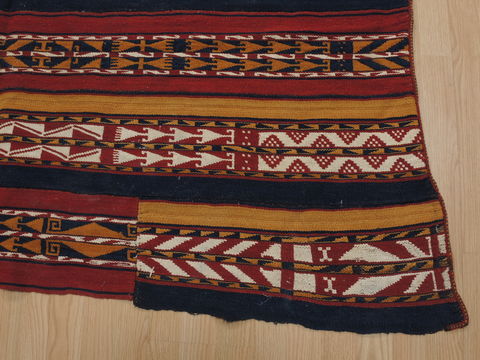 Kilim Red Flat Woven 65 X 117 Area Rug 100-109647 Image 3