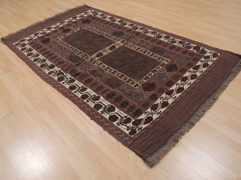 Kilim Red Flat Woven 43 X 75 Area Rug 100-109648 Image 3