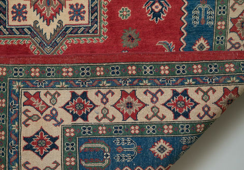 Kazak Red Hand Knotted 66 X 97 Area Rug 700-109684 Image 2