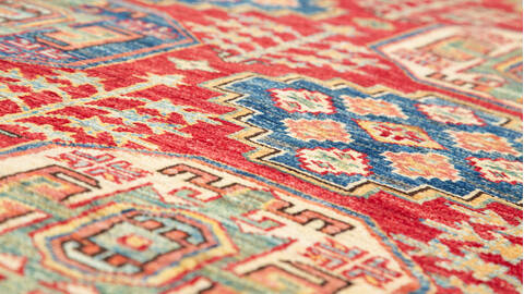 Kazak Red Hand Knotted 56 X 84  Area Rug 700-109721 Image 3
