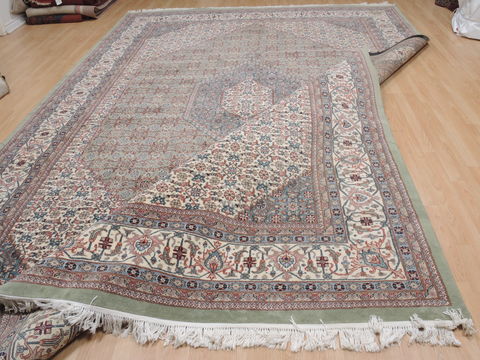 Mahi Green Hand Knotted 100 X 146 Area Rug 100-109766 Image 18