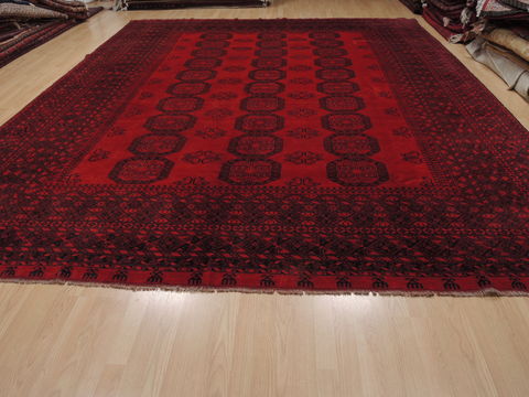 Khan Mohammadi Red Hand Knotted 109 X 137 Area Rug 100-109814 Image 1