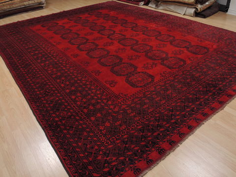 Khan Mohammadi Red Hand Knotted 109 X 137 Area Rug 100-109814 Image 3