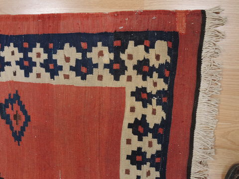 Kilim Red Flat Woven 34 X 37  Area Rug 100-109830 Image 4