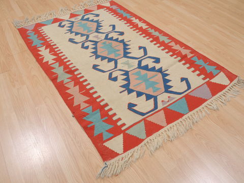 Kilim Red Flat Woven 39 X 58 Area Rug 100-109839 Image 3