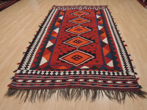 Kilim Red Flat Woven 50 X 93 Area Rug 100-109907 Image 1