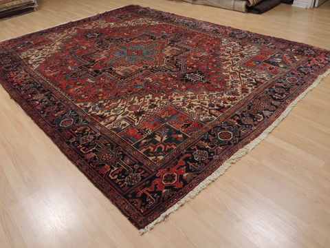 Heriz Red Hand Knotted 86 X 114 Area Rug 100-109947 Image 3
