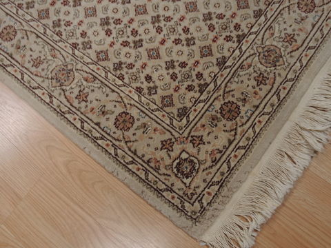 Herati Beige Runner Hand Knotted 26 X 80 Area Rug 100-109948 Image 4