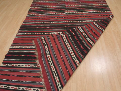 Kilim Red Flat Woven 62 X 94 Area Rug 100-109987 Image 8