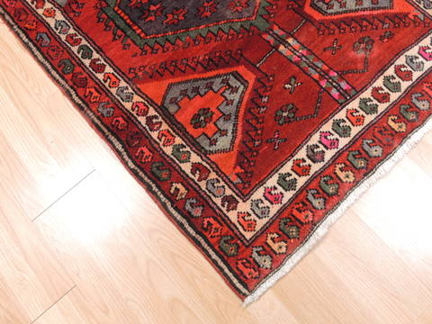 Mussel Red Hand Knotted 33 X 60 Area Rug 100-11239 Image 1