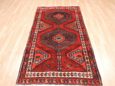Mussel Red Hand Knotted 33 X 60 Area Rug 100-11239 Image 2
