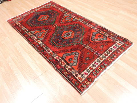 Mussel Red Hand Knotted 33 X 60 Area Rug 100-11239 Image 4