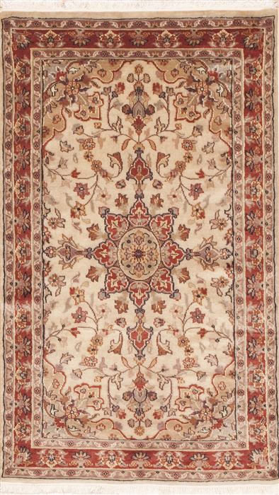 Pak-Persian Beige Hand Knotted 30 X 50 Area Rug 100-11348 Image 0