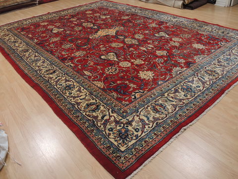 Sarouk Red Hand Knotted 98 X 135 Area Rug 100-11831 Image 6