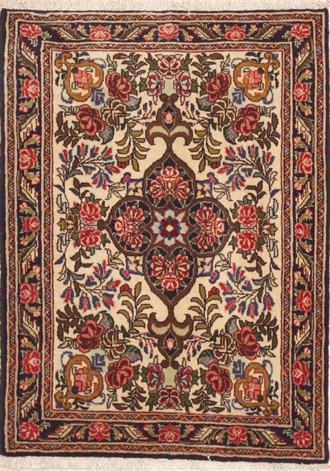 Hamedan Beige Hand Knotted 26 X 35  Area Rug 100-11959 Image 0