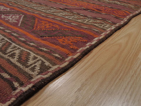Kilim Red Flat Woven 61 X 111 Area Rug 100-110039 Image 7