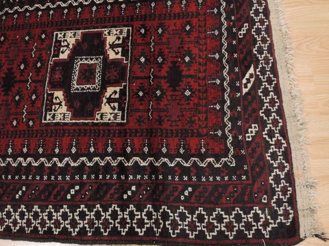 Baluch Red Hand Knotted 33 X 61 Area Rug 100-110103 Image 4