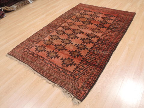 Baluch Red Hand Knotted 41 X 65 Area Rug 100-110163 Image 2
