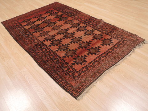 Baluch Red Hand Knotted 41 X 65 Area Rug 100-110163 Image 3