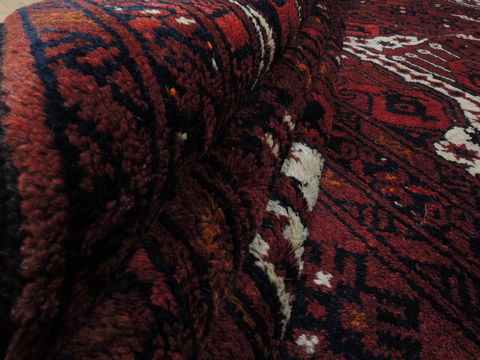 Baluch Red Hand Knotted 65 X 102 Area Rug 100-110199 Image 11
