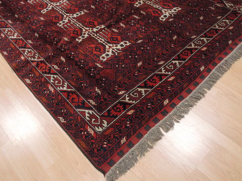 Baluch Red Hand Knotted 65 X 102 Area Rug 100-110199 Image 5