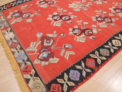 Kilim Red Hand Knotted 75 X 110 Area Rug 100-110210 Image 9