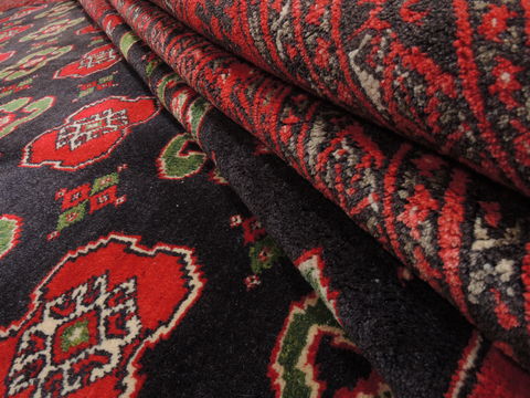 Khan Mohammadi Red Hand Knotted 66 X 101 Area Rug 100-110225 Image 11