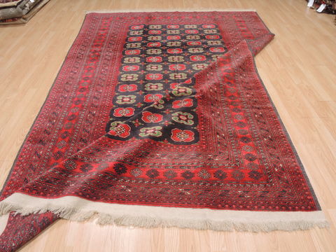 Khan Mohammadi Red Hand Knotted 66 X 101 Area Rug 100-110225 Image 12