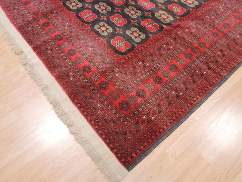Khan Mohammadi Red Hand Knotted 66 X 101 Area Rug 100-110225 Image 5