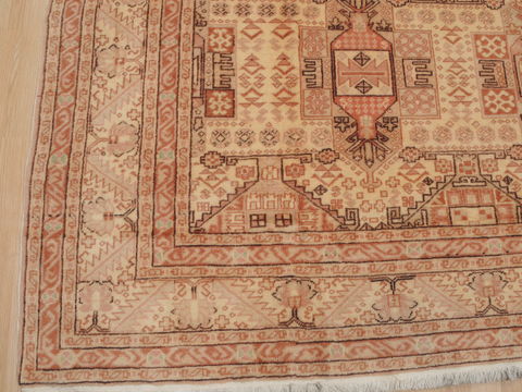 Kayseri Beige Hand Knotted 79 X 121 Area Rug 100-110251 Image 4