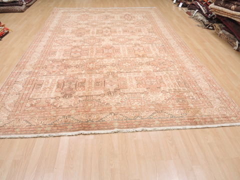 Kayseri Beige Hand Knotted 79 X 121 Area Rug 100-110251 Image 7