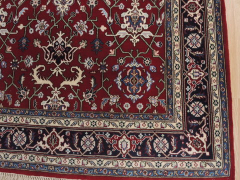 Heriz Red Hand Knotted 40 X 59 Area Rug 100-110258 Image 5