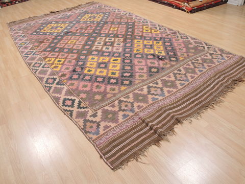 Kilim Brown Flat Woven 69 X 118 Area Rug 100-110265 Image 3