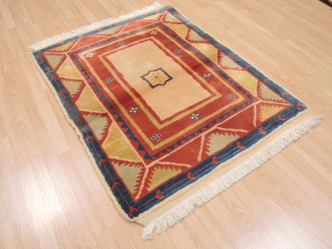 Gabbeh Multicolor Hand Knotted 39 X 49 Area Rug 100-110329 Image 3