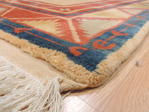 Gabbeh Multicolor Hand Knotted 39 X 49 Area Rug 100-110329 Image 7