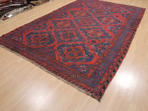 Kilim Red Flat Woven 71 X 110 Area Rug 100-110411 Image 2