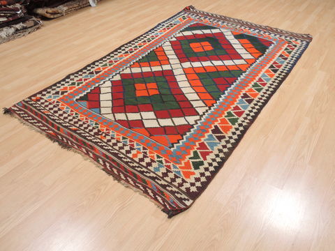Kilim Red Flat Woven 49 X 82 Area Rug 100-110412 Image 1