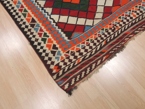 Kilim Red Flat Woven 49 X 82 Area Rug 100-110412 Image 3