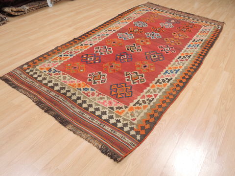 Kilim Red Flat Woven 49 X 93 Area Rug 100-110415 Image 2