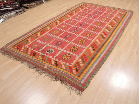 Kilim Red Flat Woven 54 X 95 Area Rug 100-110423 Image 2